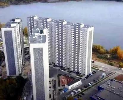 Продам видову 2к квартиру 78м ремонт в ЖК Ревуцький біля метро без %
