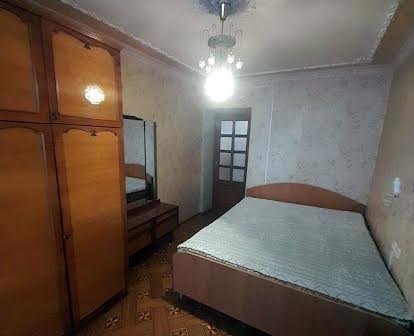 Здається 2х кімнатна квартира на Петропавлівскій