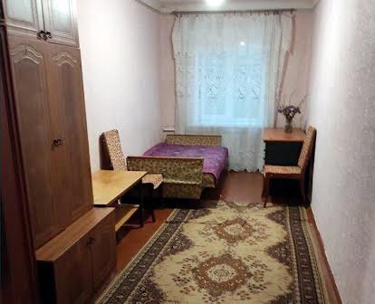 Здається 2х кімнатна квартира на Петропавлівскій