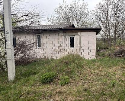 Продаю свой дом, так как не живу в Украине. Здесь 7 дней