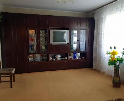 Продаю квартиру в Вознесенске