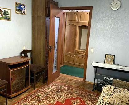 2-х комнатная квартира с ремонтом на Крымском  бульваре