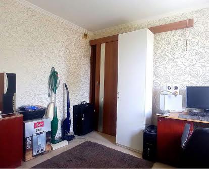 Продам 2-х кімнатну квартиру на Бєляєва