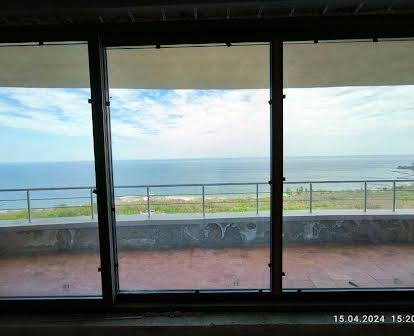 Продажа эксклюзивного пентхауса с террасой и панорамой моря. Ланжерон