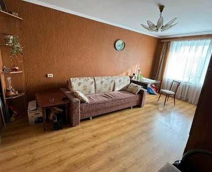 Продається 3и кімнатна квартира, київського проекта на проспекті Мира