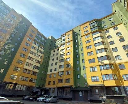 Продаж трикімнатної квартири по вулиці Набережна від власника