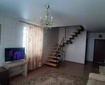 Продаж 5-и кімнатноі квартири в с.Гора Бориспільський р-н