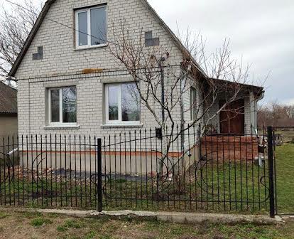 Будинок у селі Чуднівці