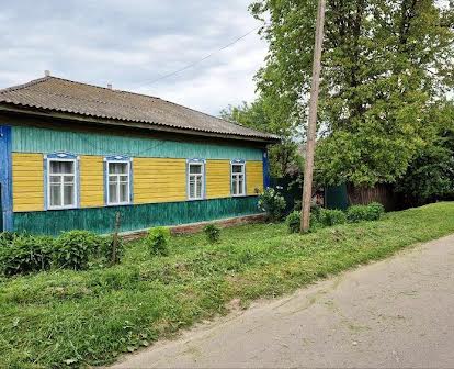 Продається житловий будинок  у Сосниці по вулиці Якова Скидана.