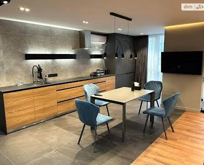 Продаж 1 кімнатної квартири з кухнею-студією, прсопект Степана Бандери