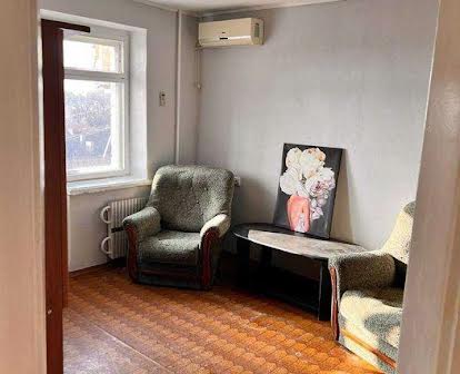 Однокімнатна квартира в Александрівському районі 35кв.м