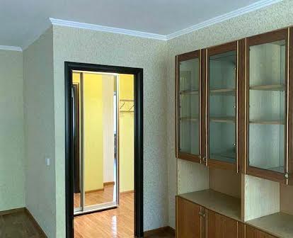 Продам свою 1-кімнатну квартиру, Центр Новомосковська