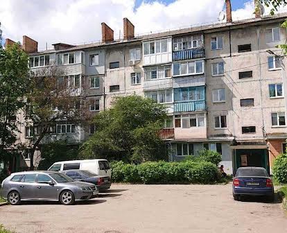 Продам двокімнатну квартиру на Турчанінова.