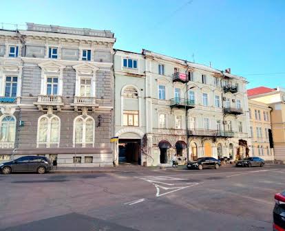 Ціну знижено на 20 % - Квартира з панорамою на Катерининську площу!
