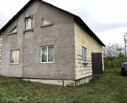 Продаж будинку з земельною ділянкою в с. Кожухівка,Васильківський р-н.