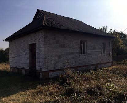 Будинок в с.Сахни Конотопського району Сумської області