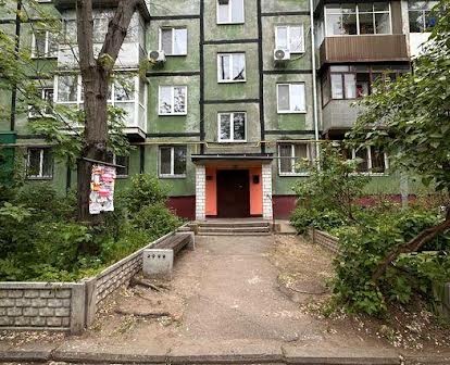 Продам 3-кімнатну квартиру вул.Б.Хмельницького (Індустріальний р-н)