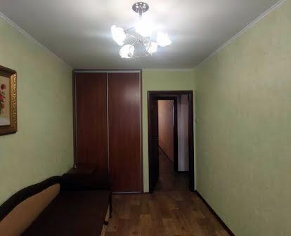 Продам 3 кімнатну квартиру по вулиці Товстого