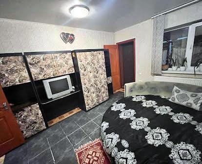 Здам 1-кімнатну квартиру готельного типу  по вул. Куликівська (ЦЕНТР)