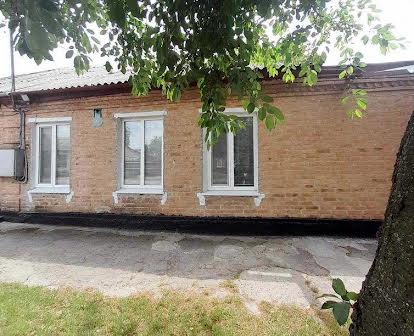 Продається частина будинка в районі Новомиколаївка