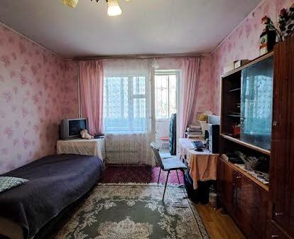 Продам 1-кімнатну квартиру в Хортицькому районі, вул. Калнишевського