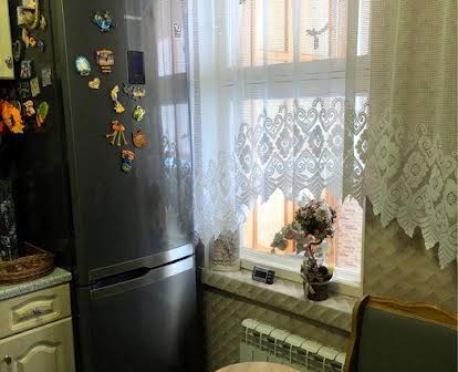 Продам 2- х  кімнатну квартиру , в м. Білгород - Дністровський