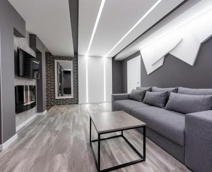 Дизайнерская двухкомнатная квартира - джакузи и камин