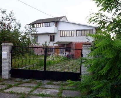 Продам дом в пгт. Бабинцы Бородянского р-на Киевской обл.