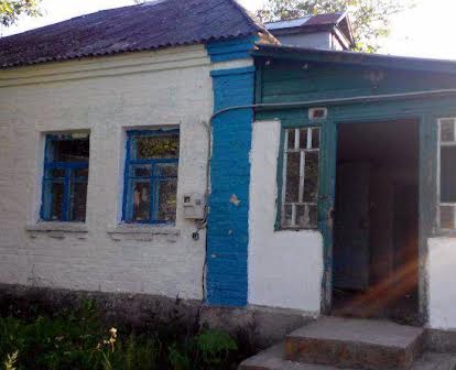 Будинок 70 км від Києва