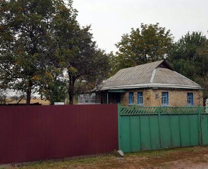 Продам дом Черняхов, 50км от Киева