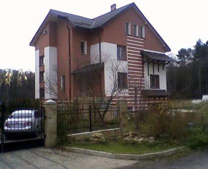 Продаж (оренда) будинку на околиці м.Львів(Басівка)