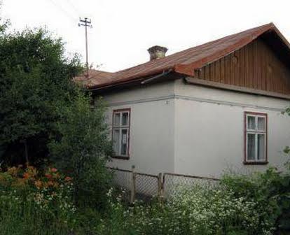 Продам будинок в містечку Отинія 26км,від м Івано Франківську.