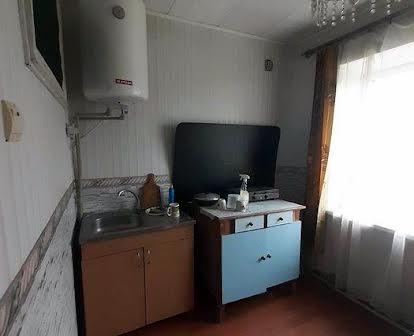 Продам 3-х комнатную квартиру в пгт Эсхар 27 км от Харькова