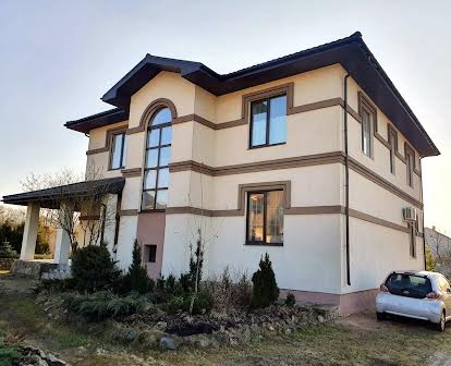 Продам дом с частичным ремонтом Новоалександровка