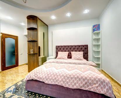 1-room VIP apartment in the Druzhby Narodiv