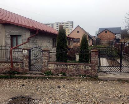 Продається житловий будинок вул Білогірська