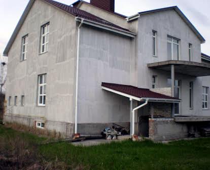 Продаж двоповерхового  будинку  у м. Черкаси вул.Г.Буркацкой 109