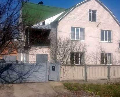 Продам дом общей площадью 260 м.кв. г. Хмельник