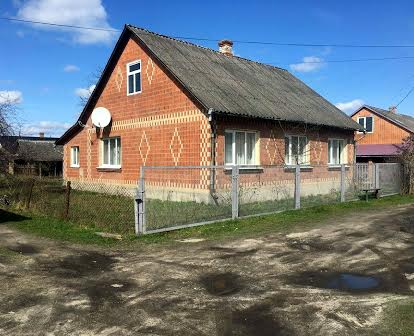 Продам житловий будинок у Володимирці