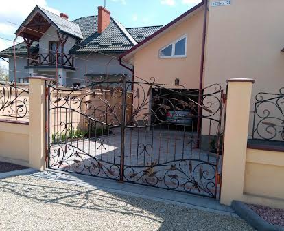 Продам житловий будинок в м.Дрогобич, поблизу міста-курорту Трускавець