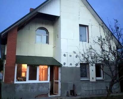 Продам будинок у Київській області