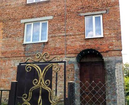 Продам будинок незавершений у Львові