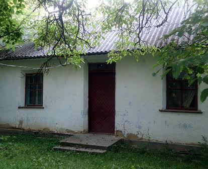 Продаж будинку з ділянкою в селі Стуфчинці
