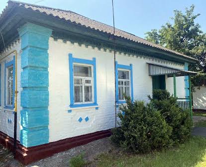 Продається будинок в смт Чорнобай