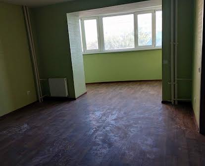 Продаю 3-кімнатну квартиру на Леваневського в новобудові з ремонтом