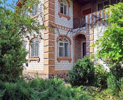 продаю окремий будинок в селі Яришівка