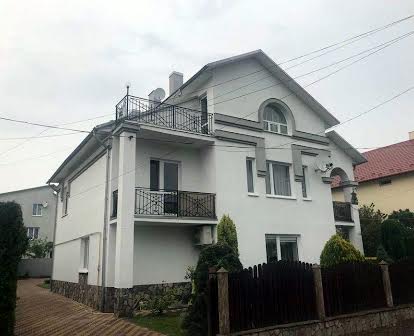 Продається приватний будинок у м. Дрогобич (район вул. Грабовського)