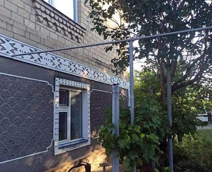 Продам ТРИ дома в Подольске (Котовске) в Одесской области!!!

Продам т