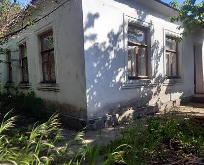 Продам дом в центре Октябрьского