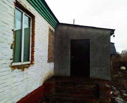 Продам приватний будинок в смт Драбів, вул Щорса 10